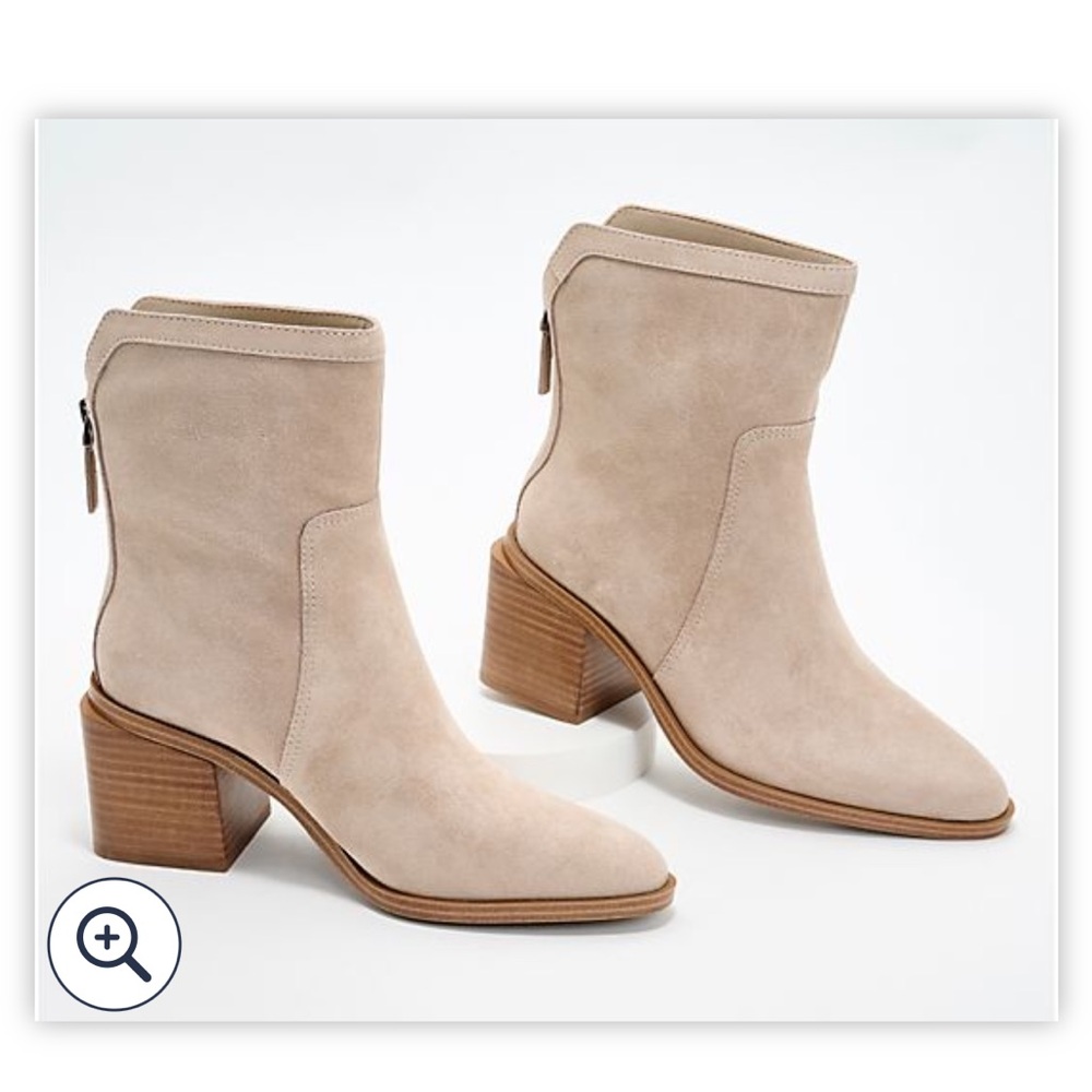 NWT Women's water repellent Tan midshaft Boots